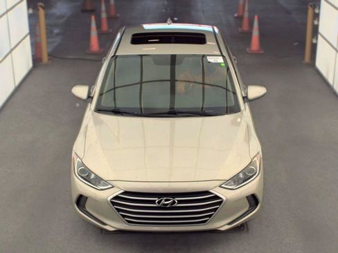 Used 2018 Hyundai Elantra Value Edition FWD image 2