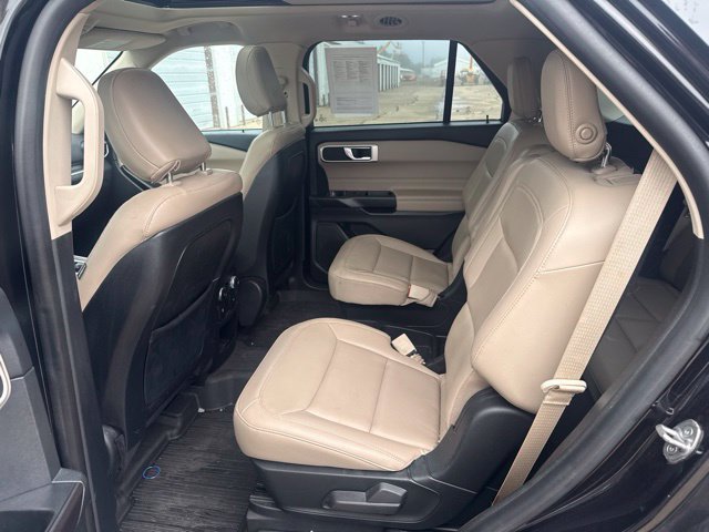 Used 2020 Ford Explorer XLT w/ Equipment Group 202A AWD/4WD image 6