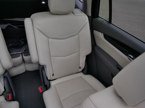 Certified 2024 Cadillac XT6 Premium Luxury w/ LPO, Floor Liner Package AWD/4WD image 14