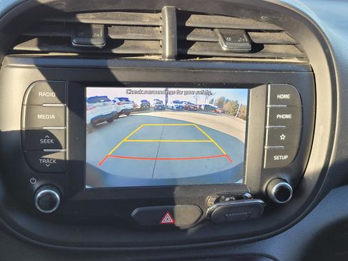 Used 2020 Kia Soul LX image 10