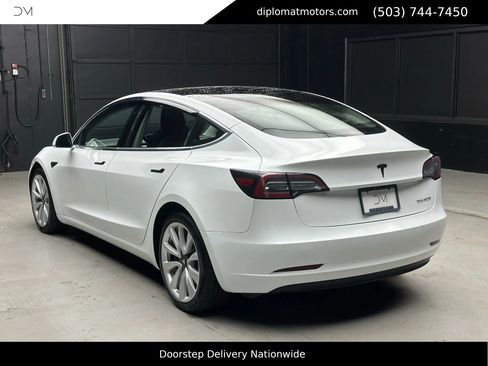 Used 2018 Tesla Model 3 Long Range image 4