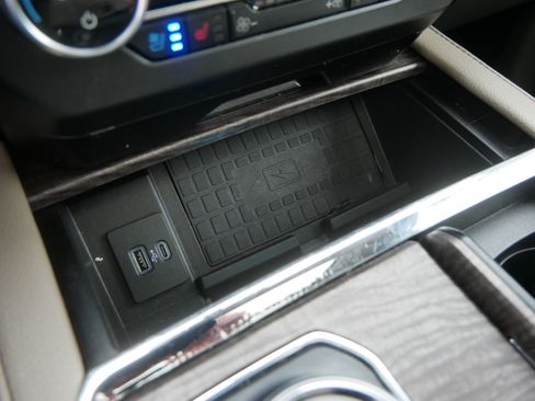 Used 2020 Ford Expedition Max Limited AWD/4WD image 34