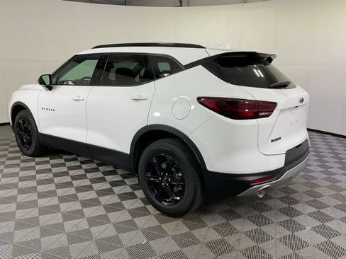 Used 2025 Chevrolet Blazer LT w/ Convenience Package FWD image 4