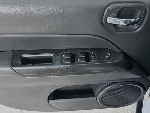 Used 2014 Jeep Patriot Sport w/ Power Value Group AWD/4WD image 20