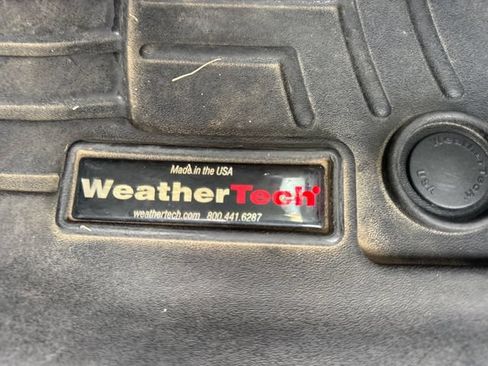 Used 2021 Jeep Grand Cherokee Laredo RWD image 15