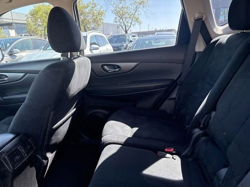 Used 2016 Nissan Rogue S FWD image 15