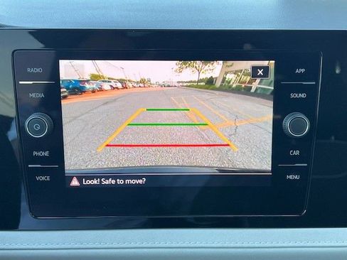 New 2025 Volkswagen Taos SE image 31