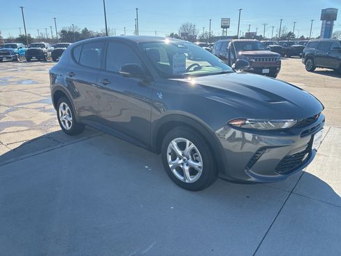 New 2025 Dodge Hornet GT w/ Cold Weather Group AWD/4WD image 8