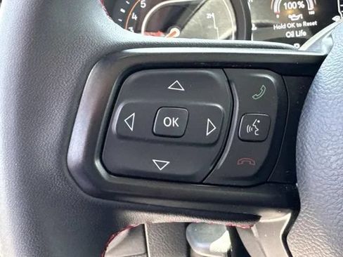 Used 2025 Jeep Wrangler Unlimited Rubicon AWD/4WD image 32