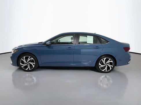 Used 2026 Volkswagen Jetta SEL FWD image 4