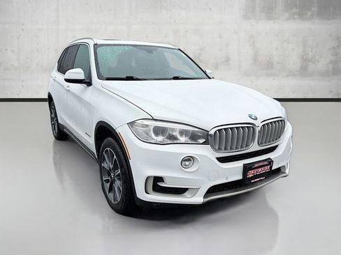 Used 2018 BMW X5 xDrive35i w/ M Sport Package image 3
