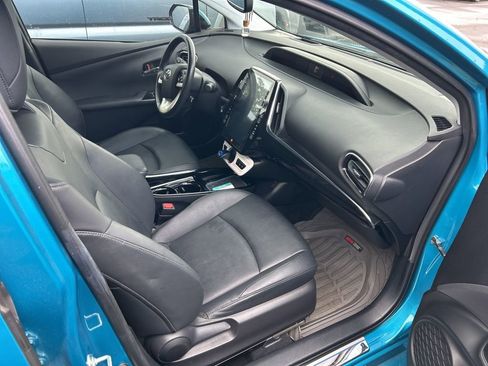 Used 2017 Toyota Prius Prime Advanced image 20