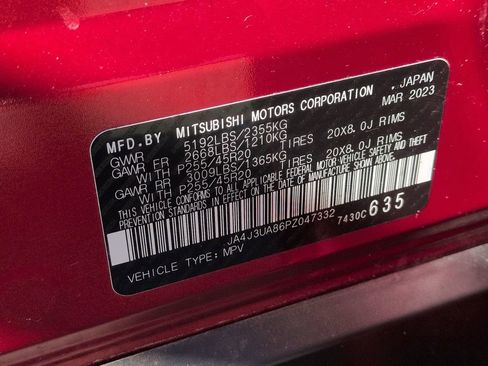 Used 2023 Mitsubishi Outlander SE Black Edition image 32