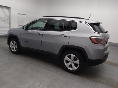 Used 2018 Jeep Compass Latitude w/ Popular Equipment Group FWD image 3