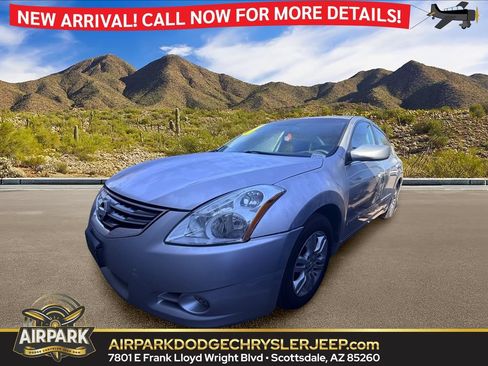 Used 2010 Nissan Altima 2.5 S FWD image 1