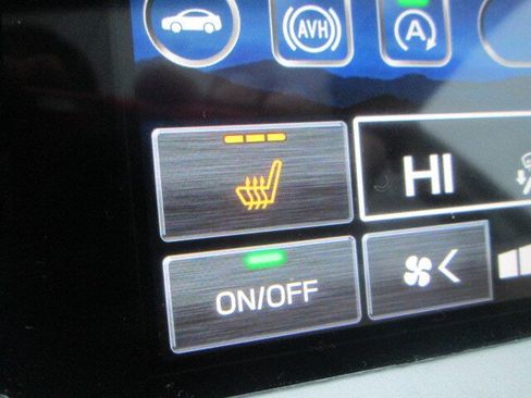 Used 2025 Subaru Outback Premium image 19