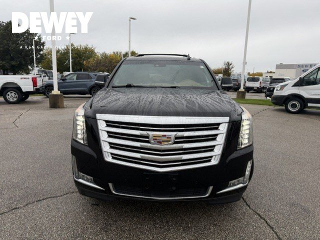 Used 2017 Cadillac Escalade Platinum AWD/4WD image 2