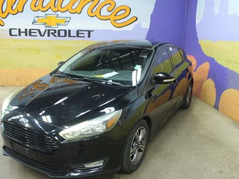Used 2016 Ford Focus SE FWD image 4