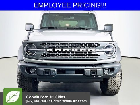 New 2026 Ford Bronco Badlands AWD/4WD image 4