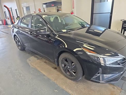 Used 2023 Hyundai Elantra SEL FWD image 1