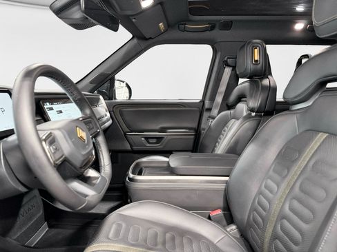 Used 2025 Rivian R1S Adventure AWD/4WD image 17