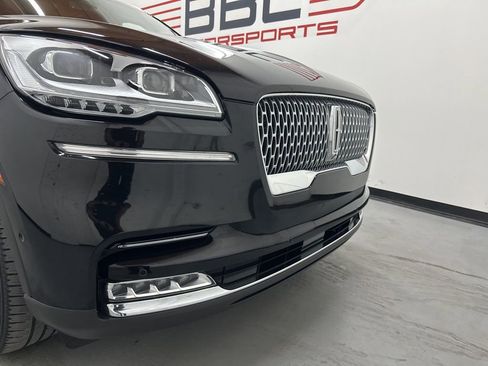 Used 2022 Lincoln Aviator Reserve w/ Equipment Group 201A image 2