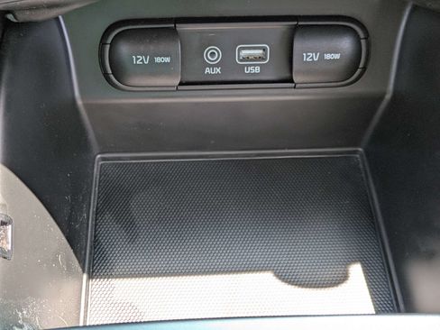 Used 2020 Kia Sorento LX FWD image 25