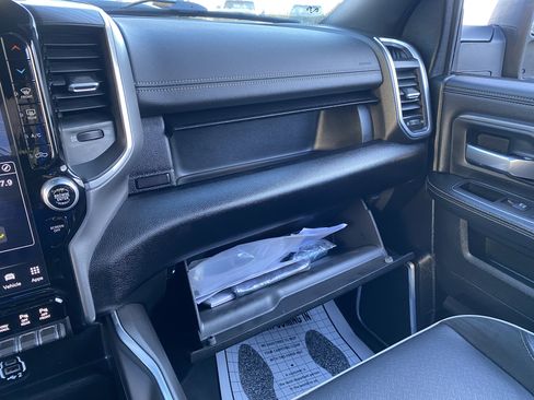 Used 2024 RAM 3500 Laramie w/ Night Edition image 32