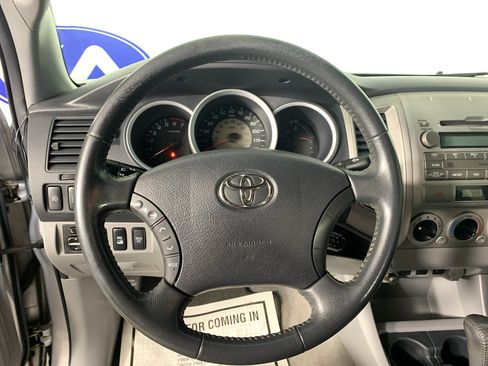 Used 2011 Toyota Tacoma 4x4 Double Cab w/ TRD Off-Road Pkg image 19