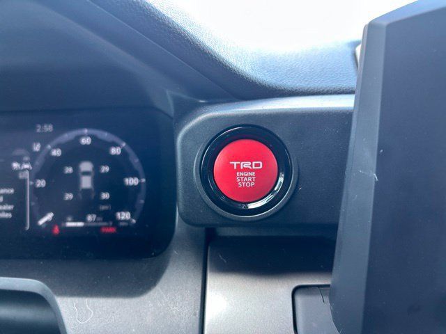 Used 2025 Toyota Tacoma TRD Off-Road AWD/4WD image 20