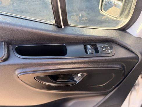 Used 2019 Mercedes-Benz Sprinter 2500 image 21