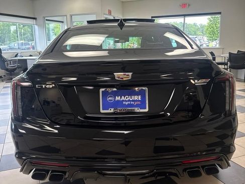 Used 2024 Cadillac CT5 V Blackwing w/ Driver Assist Package RWD image 3