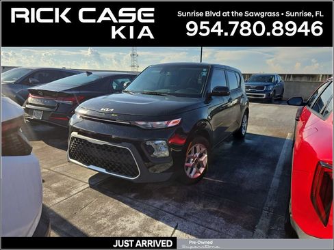 Used 2022 Kia Soul LX w/ Technology Package FWD image 1