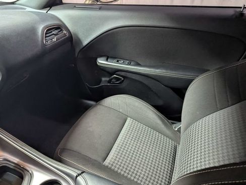Used 2022 Dodge Challenger SRT Hellcat RWD image 8