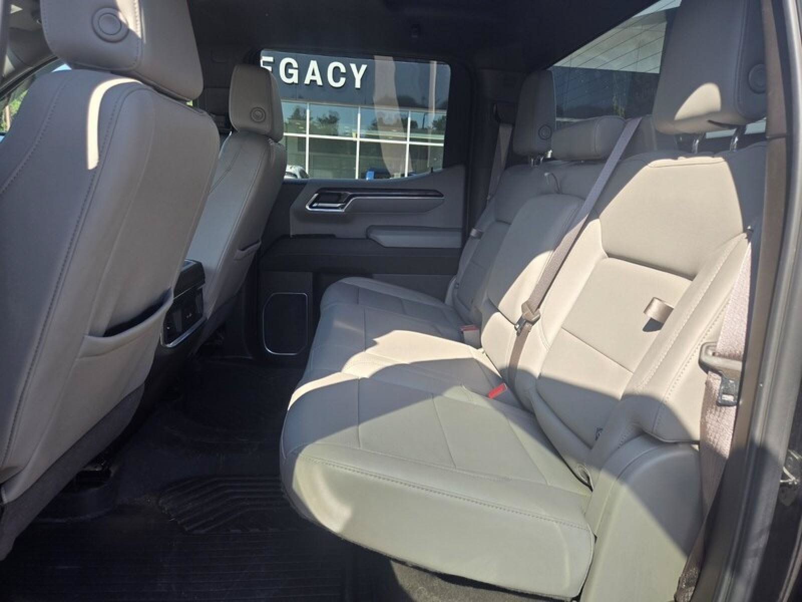 Used 2024 Chevrolet Silverado 1500 LTZ AWD/4WD image 22