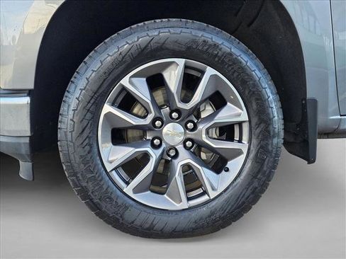 Used 2020 Chevrolet Silverado 1500 LT w/ Texas Edition image 23