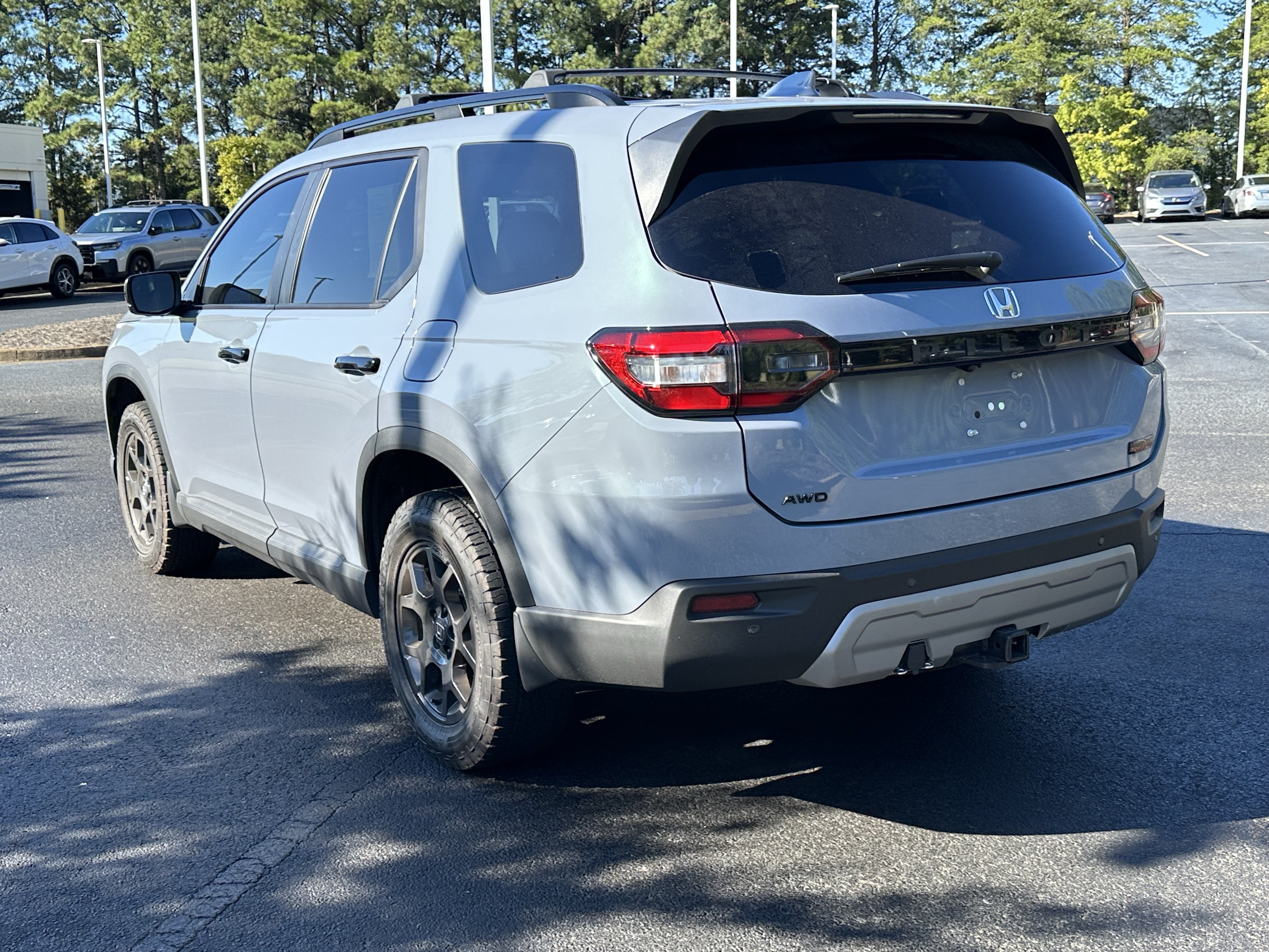 Used 2024 Honda Pilot TrailSport image 12