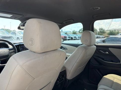 Used 2023 Chevrolet Traverse LS w/ Midnight/Sport Edition FWD image 12