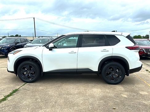 New 2026 Nissan Rogue SV FWD image 5
