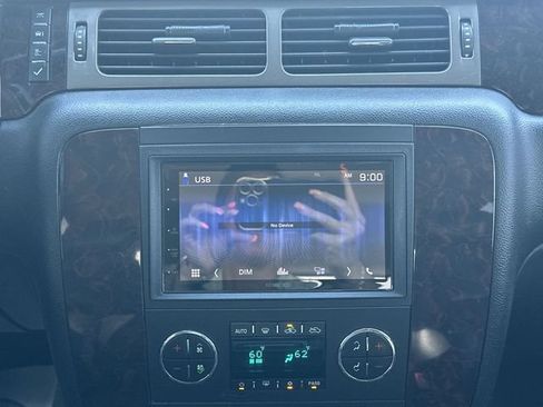 Used 2011 GMC Sierra 2500 Denali RWD image 11
