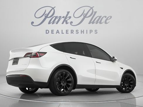 Used 2021 Tesla Model Y Long Range AWD/4WD image 5