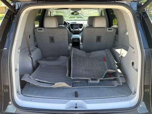 Used 2023 GMC Acadia SLT w/ Preferred Package AWD/4WD image 6