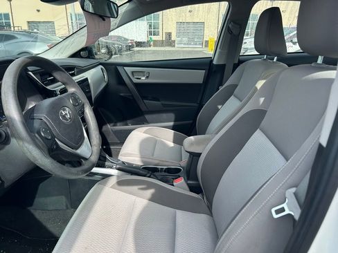 Used 2019 Toyota Corolla LE image 6