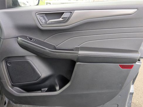 Used 2025 Ford Escape Active image 37