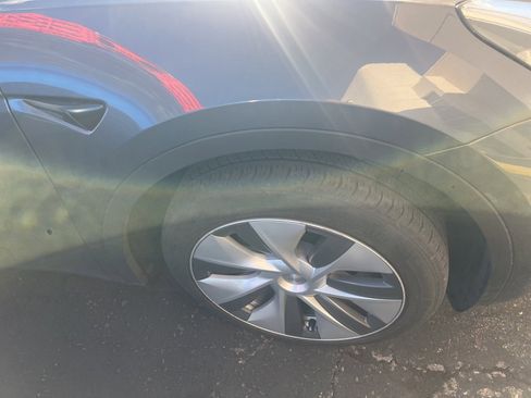 Used 2023 Tesla Model Y Long Range image 6