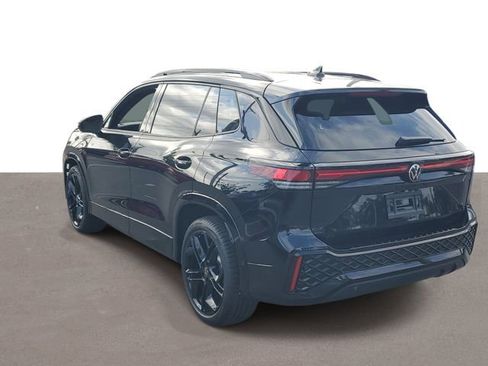 New 2026 Volkswagen Tiguan SE R-Line FWD image 3