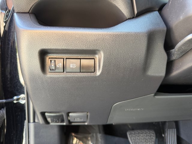 Certified 2025 Toyota RAV4 LE FWD image 23