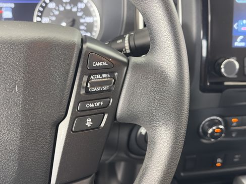 Used 2022 Nissan Frontier SV w/ Technology Package AWD/4WD image 27