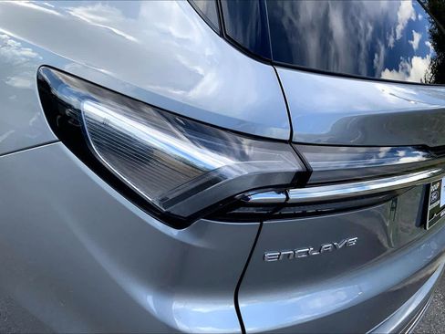 Used 2025 Buick Enclave Avenir w/ Super Cruise Package image 28