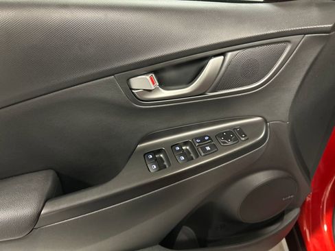 Used 2020 Hyundai Kona Limited image 12